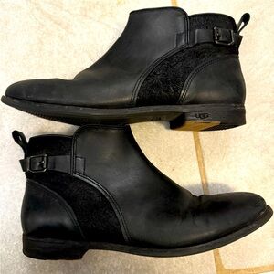 UGG Australia size 10 Demi Buckle Leather Ankle Boots 1008677